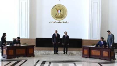 رئيس الوزراء يشهد توقيع تفاهم بين البنك المركزي المصري ونظيره الفيتنامي