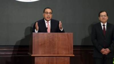 رئيس الوزراء: قرار عمل الموظفين يوم واحد من المنزل يطبق شهر أغسطس فقط