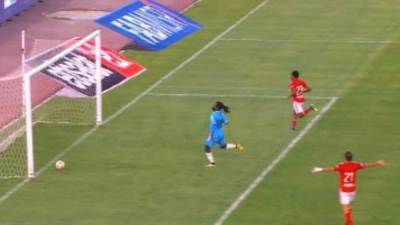 الأهلي ينهي الشوط الأول متقدماً على الداخلية بهدف "تاو"