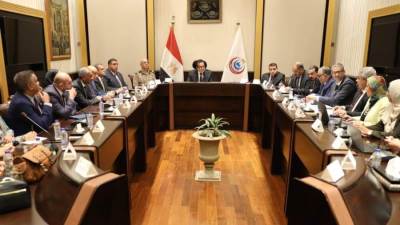 وزير الصحة يتابع مستجدات العمل في مراقبة عمليات نقل الدم 