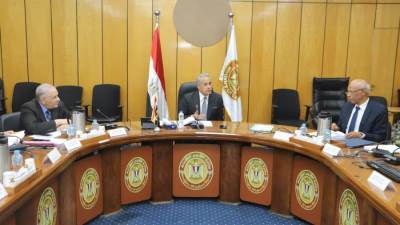 وزير العمل: ملياران و191 مليون جنيه دعماً لـ423 ألفاً و523 عاملاً في 3970 منشأة