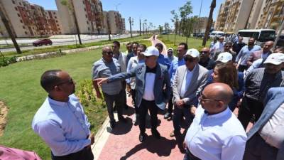 وزير الإسكان يتفقد وحدات المبادرة الرئاسية "سكن كل المصريين"- محور منخفضى الدخل