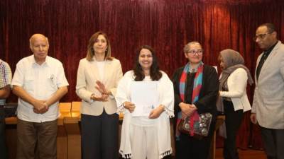 وزيرة الثقافة تُكرم الفائزين بمسابقات الدورة الأولى لجوائز المركز القومي للترجمة