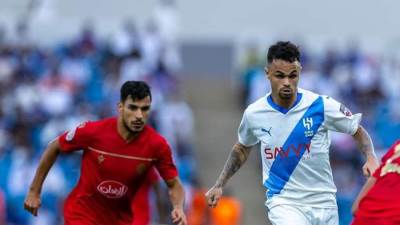 الهلال السعودي يفوز على الوداد بهدفين ويتأهل لربع نهائي البطولة العربية