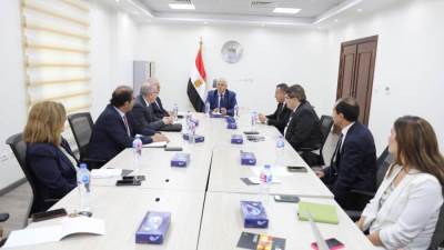 وزير التعليم يتابع منظومة العمل بمراكز التميز بجامعتي القاهرة والإسكندرية