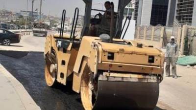 رئيس جهاز المدينة: مواصلة أعمال تنفيذ وتطوير الطرق  بمدينة الشيخ زايد