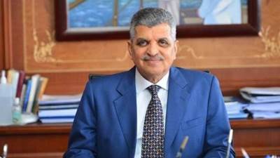 الفريق أسامة ربيع: الدفع بفريق إنقاذ لإنتشال القاطرة "فهد" جراء تصادمها مع إحدى الناقلات العابرة للقناة