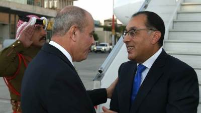 رئيس الوزراء يصل مطار القاهرة عائدًا من العاصمة الأردنية عَمّان