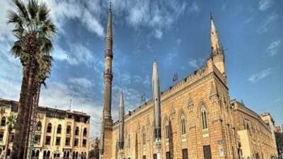 نقيب الأشراف: تطوير مساجد ومقامات آل البيت يزيد الدخل القومي