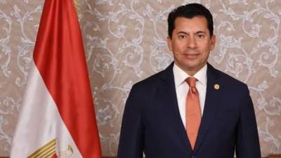 وزير الرياضة يُحفز ناشئين اليد قبيل مباراتهم اليوم مع إسبانيا في كأس العالم بكرواتيا