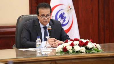 وزير الصحة يؤكد أهمية تكاتف الجهات المعنية لإنجاح منظومة التأمين الشامل