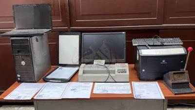 مباحث القاهرة تضبط مجرماً يزور المحررات الرسمية وينصب على المواطنين