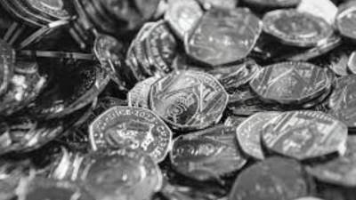 طرح عملة بريطانية جديدة بصورة الملك تشارلز