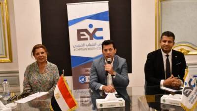 وزير الرياضة يشهد جلسة نقاشية حول تعزيز مشاركة شباب العمال والفلاحين