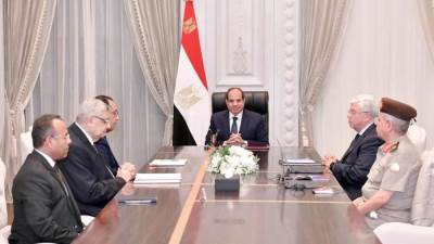 السيسي يوجه بتكثيف العمل لتطوير منطقة مستشفيات جامعة عين شمس وتحويلها لمدينة طبية