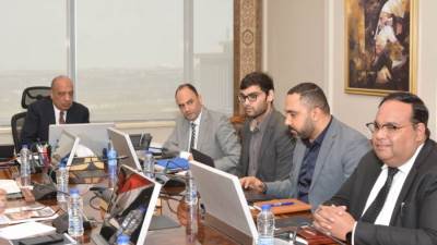 وزير قطاع الأعمال يبحث مع "H&H" الهندية التعاون في مجال الرعاية الصحية المستحضرات الطبية