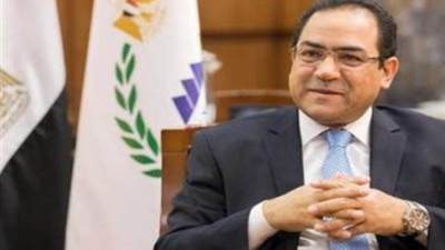 رئيس التنظيم والإدارة يصدر قرار ترقية الموظفين بالجهاز الإدارى للدولة