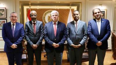 وزير التعليم العالي يبحث مع نظيره الصومالي سبل التعاون المشترك