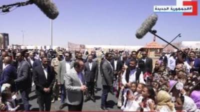 الرئيس السيسى يلتقى أهالى مطروح والسلوم وسيدى برانى ويدير حوارا معهم