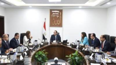رئيس الوزراء يتابع خطط الاستغلال الأمثل للمقرات الحكومية بعد إخلائها