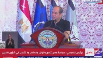 الرئيس السيسي: الدولة حريصة على توفير رصيد 6 شهور من السلع الأساسية بالكامل