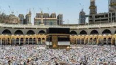 وزارة السياحة والآثار تعلن اعتماد ضوابط رحلات العمرة لموسم 1445هـ