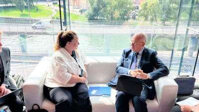 الدكتور سويلم يلتقى منسق المياه العالمي بالوكالة الأمريكية للتنمية الدولية USAID