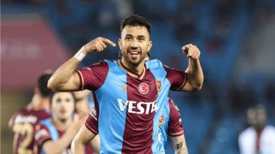 استبعاد تريزيجيه من معسكر المنتخب لمباراتى إثيوبيا وتونس رسمياً