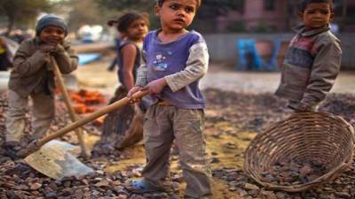 قانون العمل يحمى الأطفال.. حظر التشغيل قبل بلوغ 14 سنة وتوفير مظلة اجتماعية