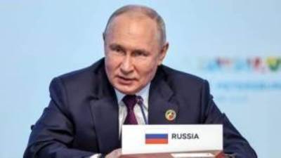 بوتين: التخلى عن الدولار كعملة "عالمية" عملية لا رجعة فيها