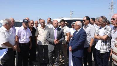 الوزير يتفقد عدد من مواقع العمل في مشروع رفع كفاءة طريق شرق العريش