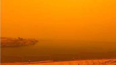 عاصفة ترابية في سماء أسوان والمحافظة توجه بوقف حركة الملاحة ببحيرة ناصر