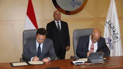 وزير النقل يشهد توقيع عقد تمويل وإنشاء واستغلال وصيانة الميناء الجاف والمركز اللوجيستي بالعاشر من رمضان