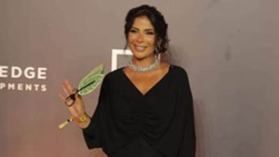 إطلالات مميزة لـ منى زكى وساندى وميرهان حسين وسارة سلامة فى مهرجان الدراما