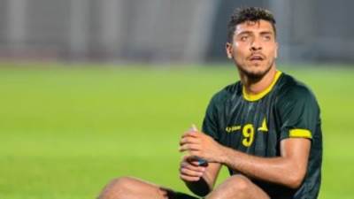 محمد شريف يصنع أول أهداف الخليج ضد الاتفاق فى الدورى السعودى
