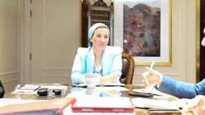 وزيرة البيئة تبحث آليات الاستفادة من البضائع الموفرة للطاقة كمنحة من الصين