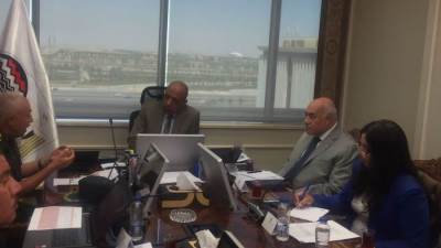 وزير قطاع الأعمال يستعرض أعمال مشروع التطوير بمجمع شركة مصر للغزل والنسيج بكفر الدوار