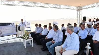 وزير البترول يتفقد أرض مشروعات البتروكيماويات الجديدة بالمنطقة الصناعية