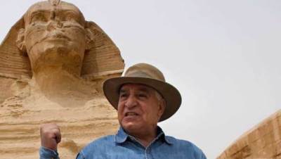 زاهى حواس يطالب اليونسكو بعمل مؤتمر دولى لسحب الآثار المصرية من المتحف البريطانى