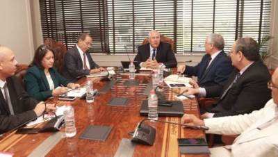 وزير الزراعة يبحث النهوض بقطاع النباتات الطبية والعطرية وتعظيم الاستفادة منها