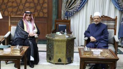 شيخ الأزهر يستقبل المندوب الدائم للمملكة السعودية لدى جامعة الدول العربية 