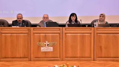 وزير الطيران يؤكد حرص الوزارة على الاستفادة من التكنولوجيا الحديثة في القطاع