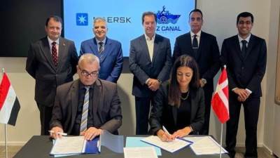 أسامة ربيع يشهد توقيع اتفاقية تمديد التعاون مع «ميرسك» العالمية في التدريب والتحول الأخضر