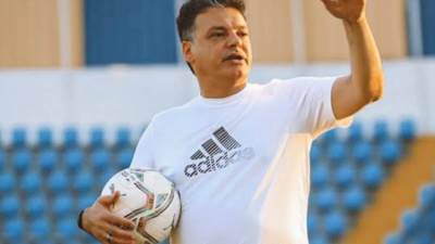 إيهاب جلال يطالب مجلس الإسماعيلى باعتماد اللائحة المالية لفريق الكرة