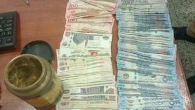 جمارك مطار برج العرب تضبط محاولة تهريب كمية من النقد المصرى والأجنبي