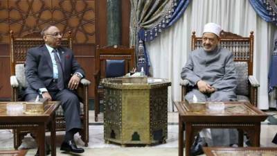 شيخ الأزهر يستقبل رئيس هيئة قضايا الدولة 