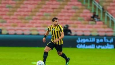 ضمك السعودى يعلن التعاقد رسميا مع طارق حامد