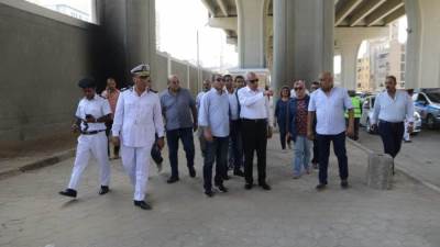 محافظ الجيزة يتفقد سير العمل بمواقف السرفيس الحضارية بأرض اللواء