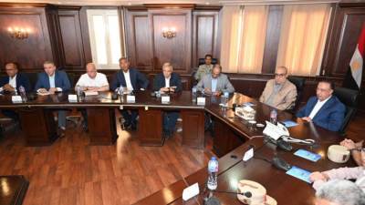 وزير الإسكان ومحافظ الإسكندرية يستعرضان مشروعات الاستراتيجية المتكاملة لإدارة وفصل مياه الأمطار