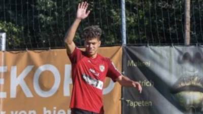 إمام عاشور يظهر للمرة الأولى بقميص الاهلى أمام ألومينى السلوفينى